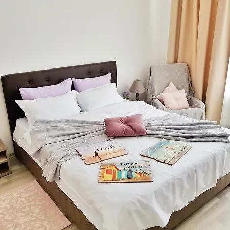 Lakeview Flats Summerland * Mamaia
