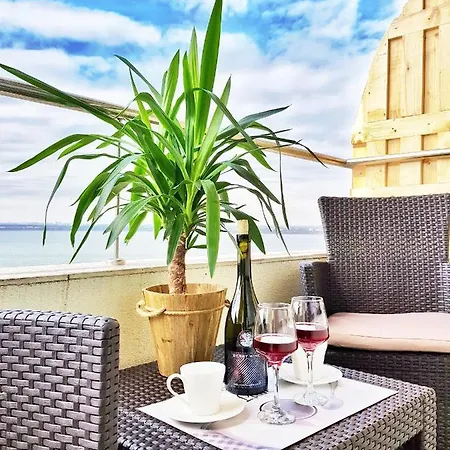 Lakeview Flats Summerland * Mamaia