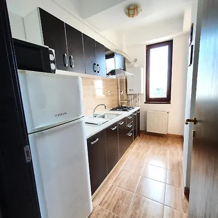 Lakeview Flats Summerland Apartment